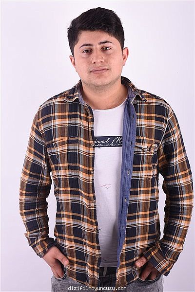 Erkek Oyuncular Adayımız Mustafa