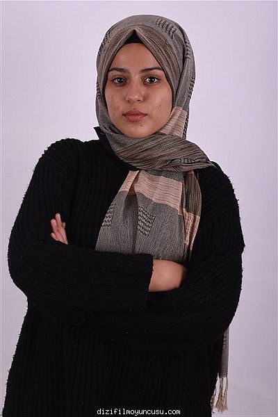 Kadın Oyuncular Adayımız Elif