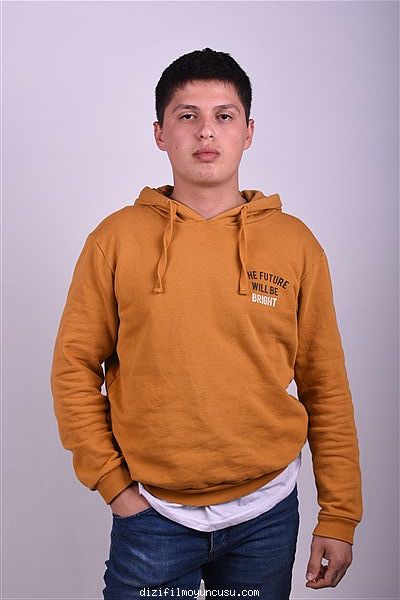 Erkek Oyuncular Adayımız Mustafa