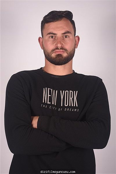 Erkek Oyuncular Adayımız Emrah