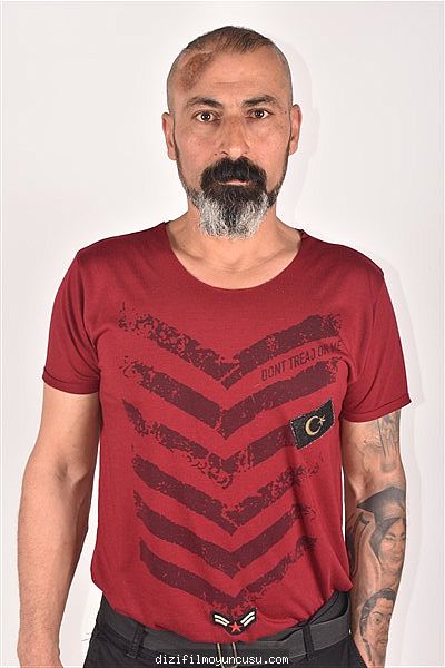 Erkek Oyuncular Adayımız Özhan