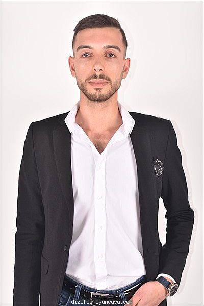 Erkek Oyuncular Adayımız Mehmet