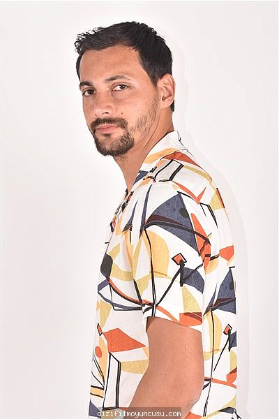 Erkek Oyuncular Adayımız Orhan