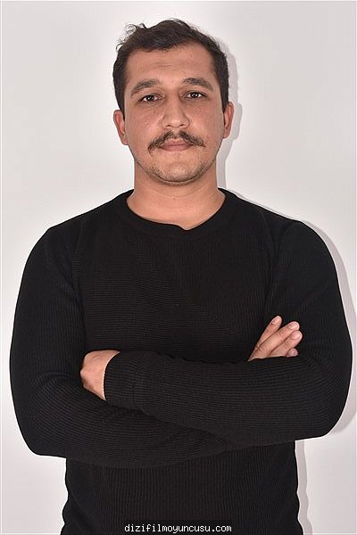 Erkek Oyuncular Adayımız Hüseyin