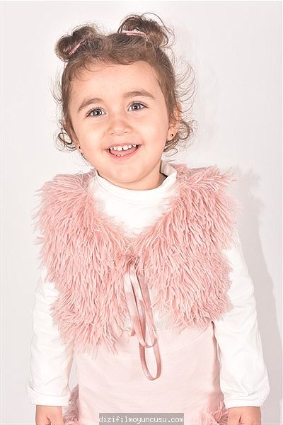 Çocuk Oyuncular Adayımız Almina