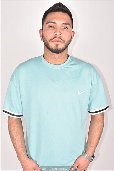 Erkek Oyuncular Adayımız Mustafa