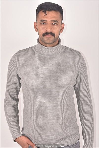 Erkek Oyuncular Adayımız Sezer