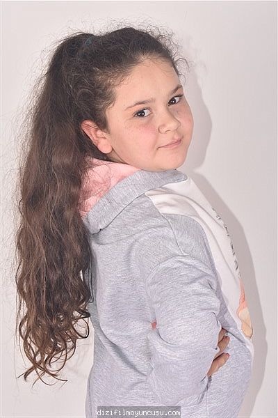 Çocuk Oyuncular Adayımız Alara