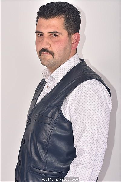 Erkek Oyuncular Adayımız Muhiddin