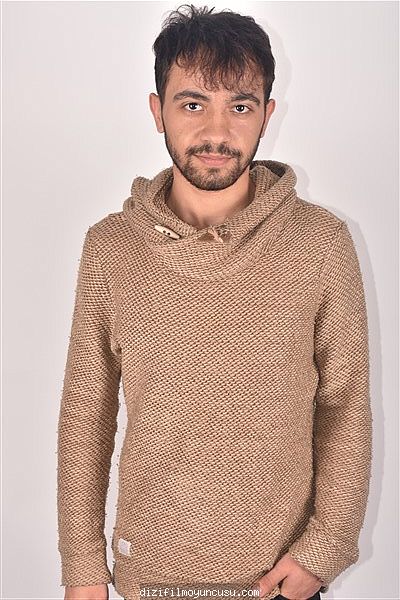 Erkek Oyuncular Adayımız Mustafa