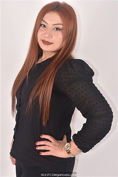 Kadın Oyuncular Adayımız Esra