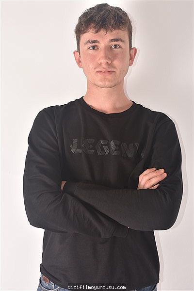 Erkek Oyuncular Adayımız Eren