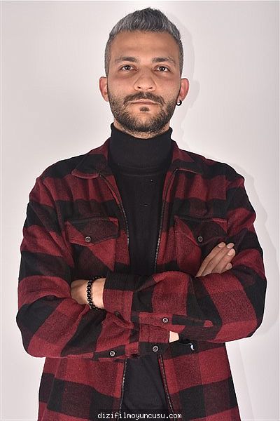Erkek Oyuncular Adayımız Korhan