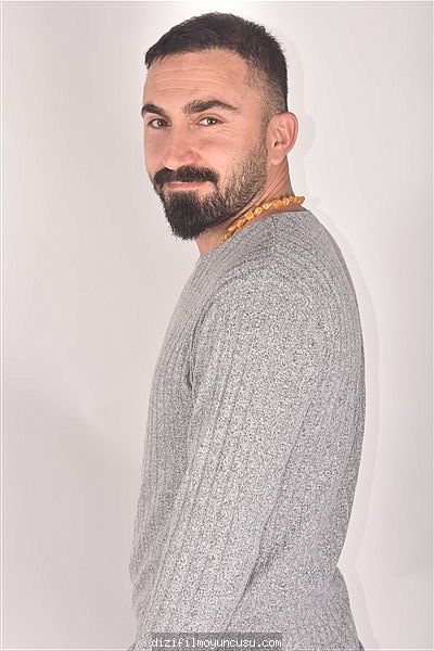 Erkek Oyuncular Adayımız Mustafa