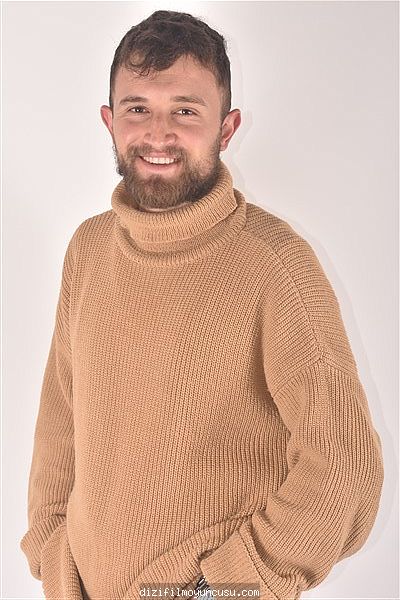 Erkek Oyuncular Adayımız Tolga
