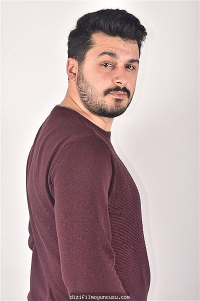 Erkek Oyuncular Adayımız Emre