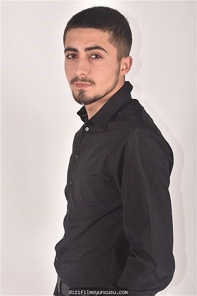 Erkek Oyuncular Adayımız Tolga