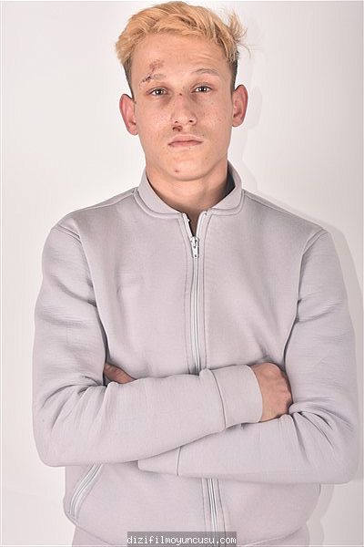 Erkek Oyuncular Adayımız Umut