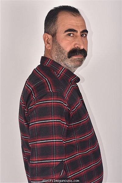 Erkek Oyuncular Adayımız Mehmet
