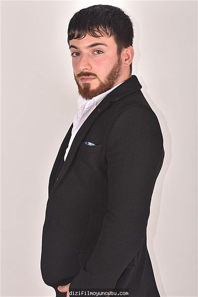 Erkek Oyuncular Adayımız Azat