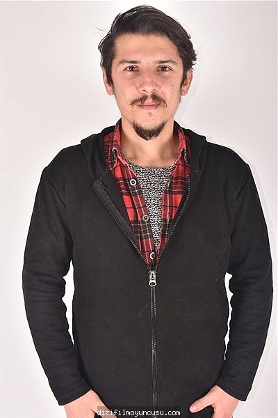 Erkek Oyuncular Adayımız Mahmut