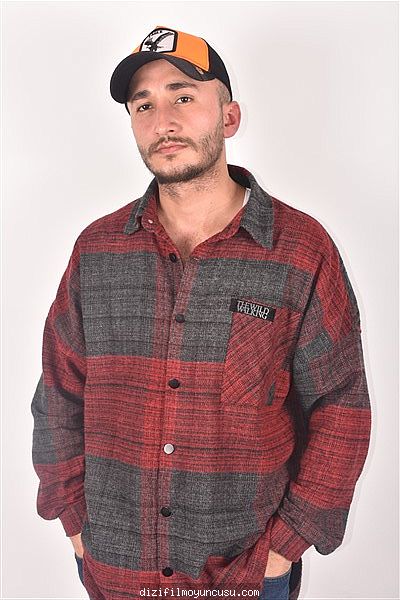 Erkek Oyuncular Adayımız Özcan