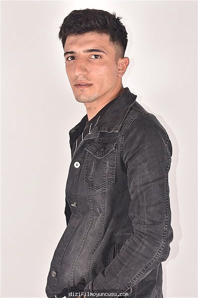Erkek Oyuncular Adayımız Hüseyin