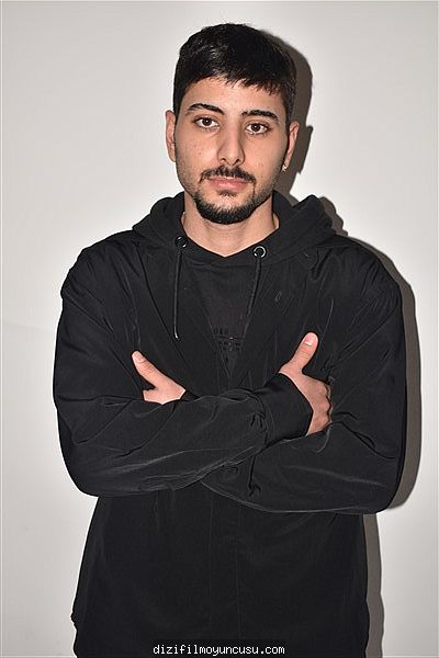 Erkek Oyuncular Adayımız Mustafa