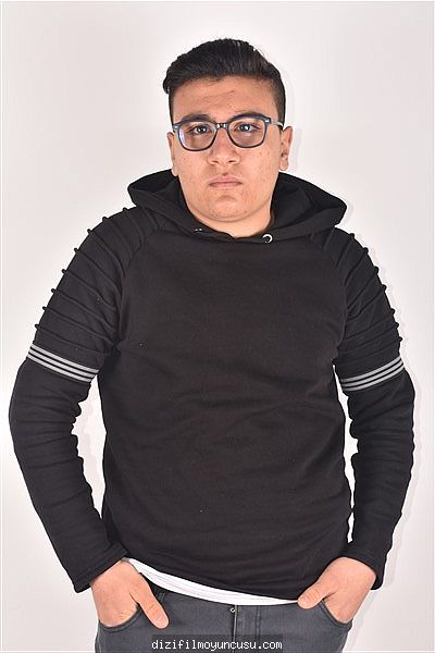 Erkek Oyuncular Adayımız Hüseyin