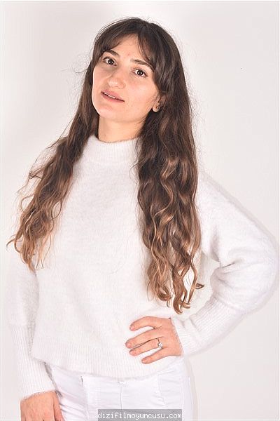 Kadın Oyuncular Adayımız Yasemin
