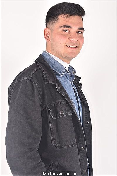 Erkek Oyuncular Adayımız Mustafa