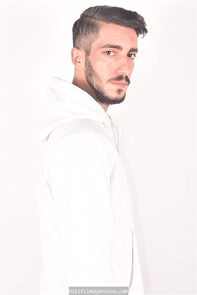 Erkek Oyuncular Adayımız Ayhan