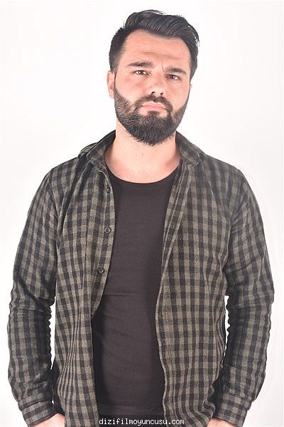 Erkek Oyuncular Adayımız Mustafa