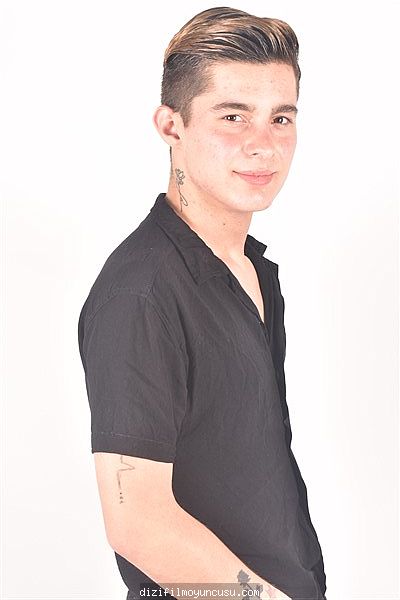 Erkek Oyuncular Adayımız Orhan