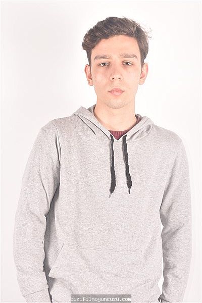 Erkek Oyuncular Adayımız Melih