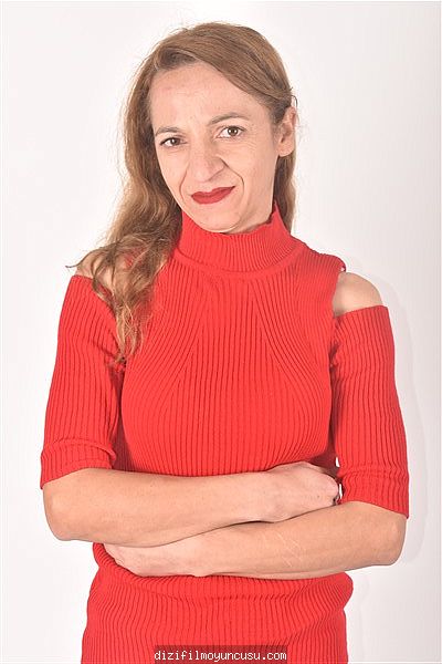Kadın Oyuncular Adayımız Özlem