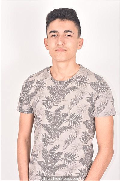 Erkek Oyuncular Adayımız Salih