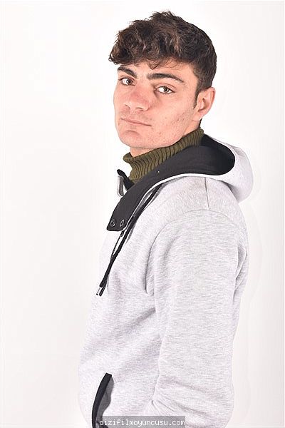 Erkek Oyuncular Adayımız Cihan