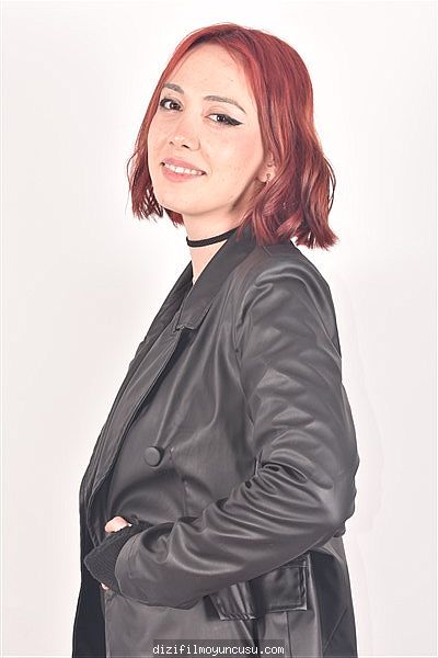 Kadın Oyuncular Adayımız Ayşenur