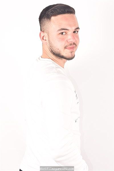 Erkek Oyuncular Adayımız Emre
