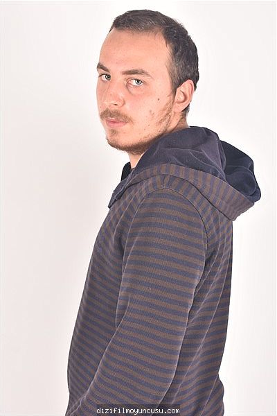 Erkek Oyuncular Adayımız Mustafa