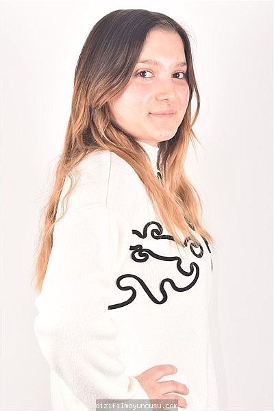 Kadın Oyuncular Adayımız Sibel