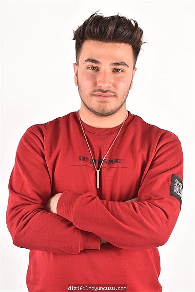 Erkek Oyuncular Adayımız Mustafa