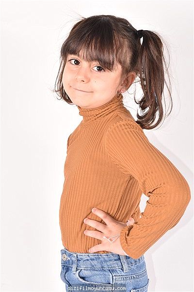 Çocuk Oyuncular Adayımız Arya