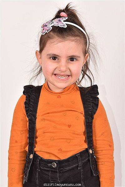 Çocuk Oyuncular Adayımız Öykü