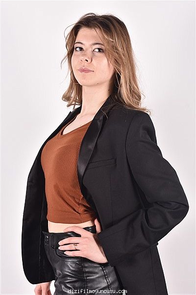 Kadın Oyuncular Adayımız Neris