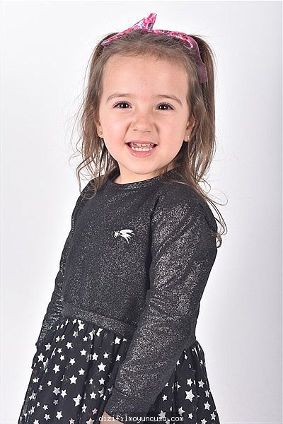 Çocuk Oyuncular Adayımız Melek