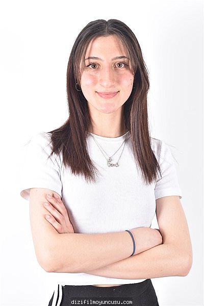 Kadın Oyuncular Adayımız İremnur