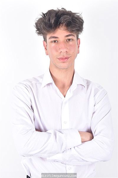 Erkek Oyuncular Adayımız Mustafa