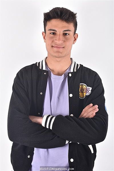 Erkek Oyuncular Adayımız Mehmet